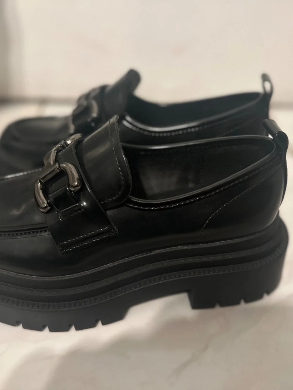 Madden Girl size 6 high heel shoes